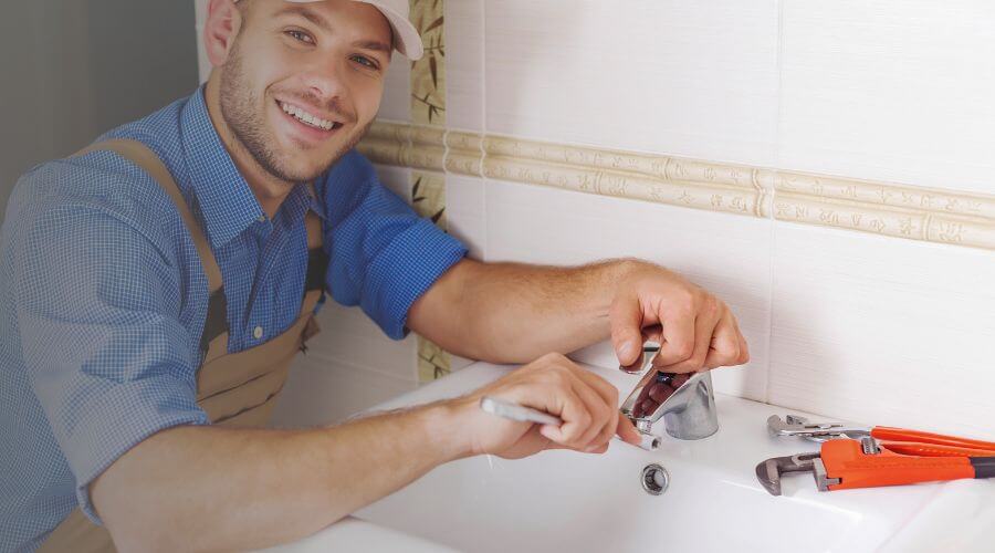 Professional emergency plumbing in Welsh, LA